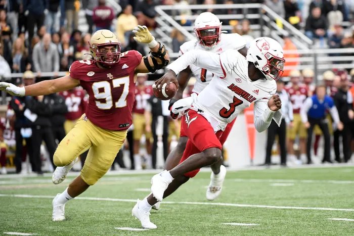 After a great conversation with coach comissiong I’m blessed to receive my 9th offer from Boston College @EzeObiora2 @BenDavisFB @RussMann09 @ChrisSnee76 @SWiltfong247 @247recruiting @IndianaPreps @PrepRedzoneIN @IndyWeOutHere