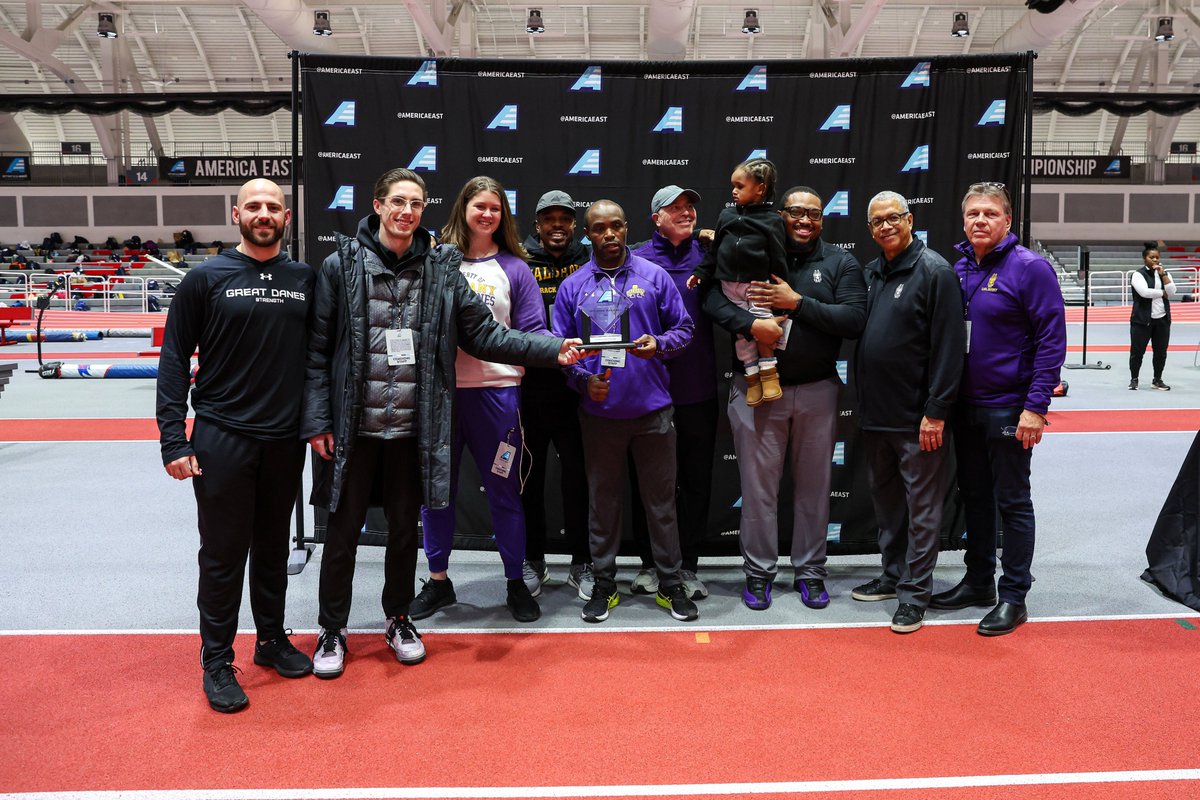 AmericaEast's tweet photo. Congrats to the @ualbanytfxc men's coaching staff &amp; the @BinghamtonXCTF women's staff on being voted Coaching Staffs of the Year! #AEChamps https://t.co/0KuptlL6yq