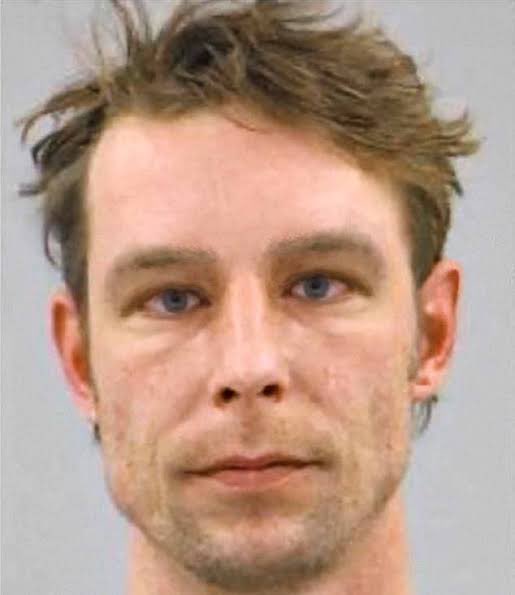 CrimesReais's tweet photo. Julgamento do suspeito de ter raptado e assassinado Madeleine McCann é adiado, após a jurada fazer publicações atacando Jair Bolsonaro. https://t.co/XZsM32V5Zj