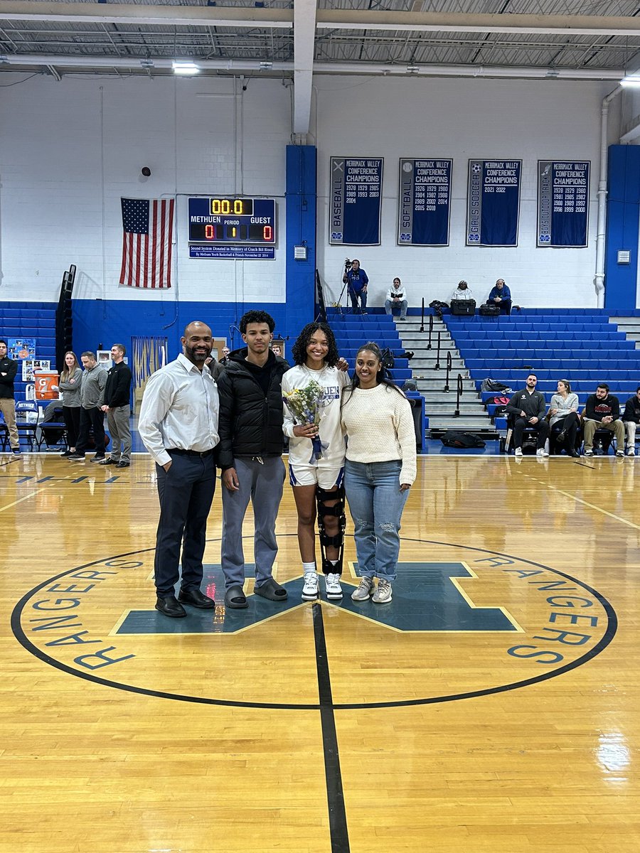 MHS_VSB's tweet photo. Thank you T! @MPS_MethuenHigh @rangersbball1 https://t.co/3TgKd1N59L