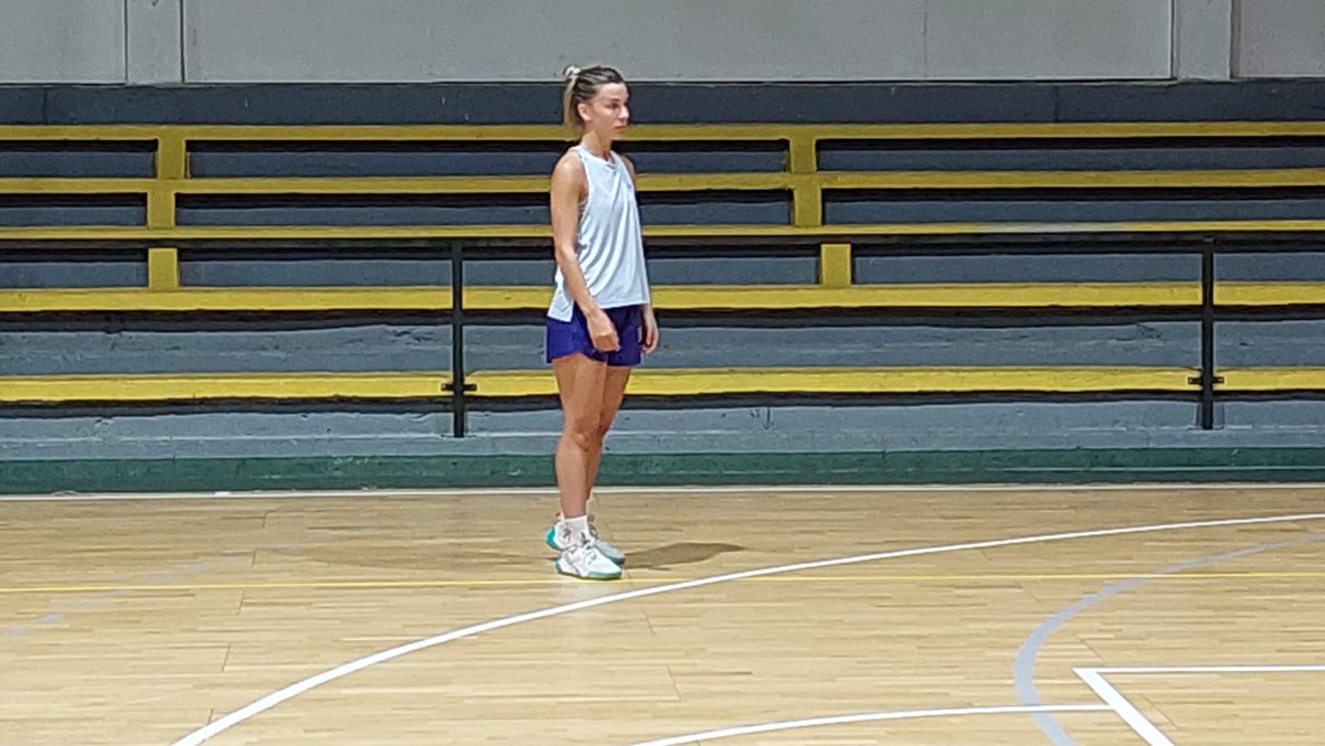 #LFB | 𝐍𝐮𝐞𝐯𝐚 𝐋𝐞𝐨𝐧𝐚

Hablamos con Analía Martinez que luego de jugar la temporada pasada en Hebraica y Macabi, es nueva jugadora de 25 de Agosto para la próxima Liga.

📝 <a href="/martintobler32/">Martin Tobler</a>
📲 alerasuy.com/nueva-leona-2/