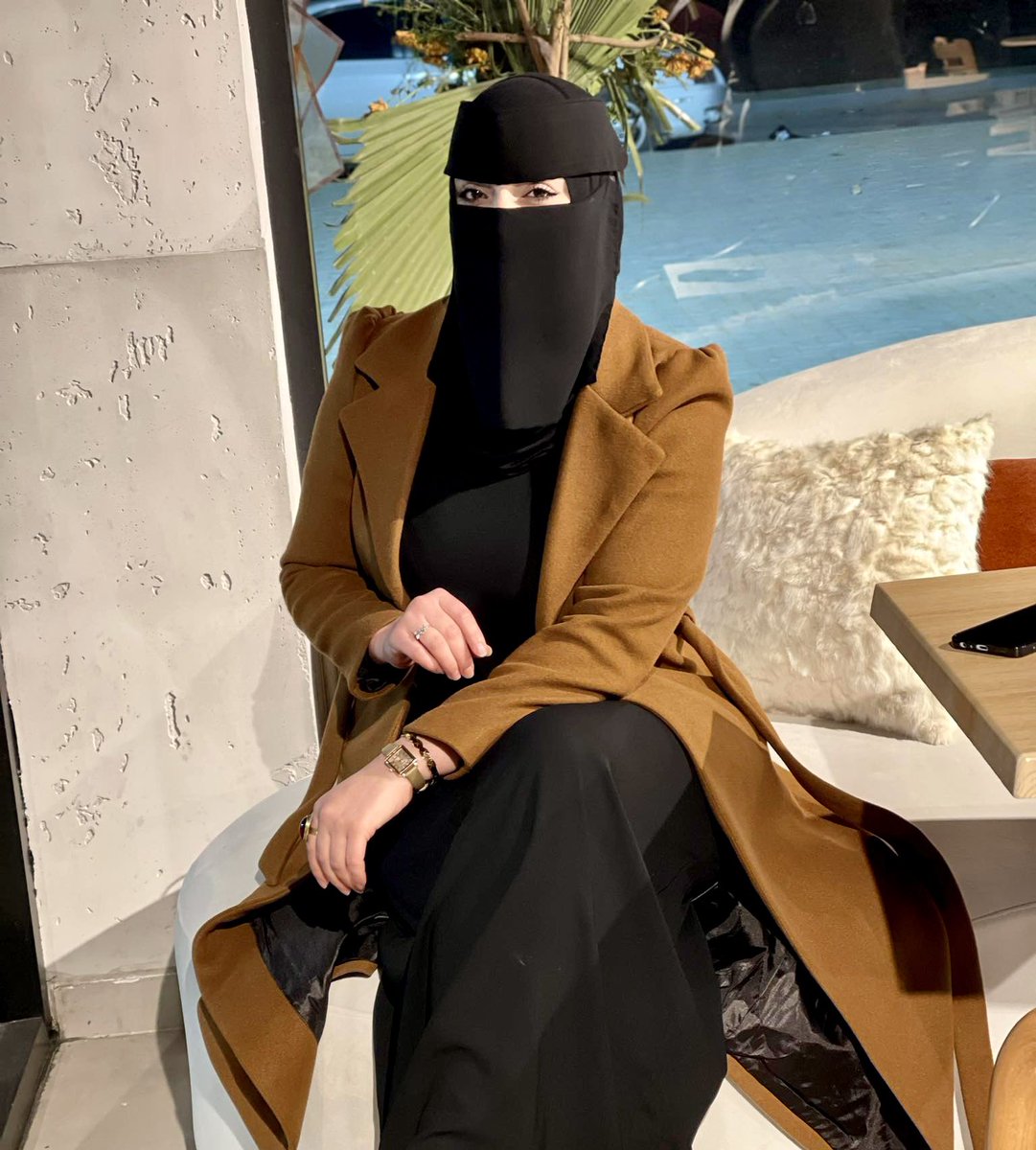 haneeneissa18's tweet photo. انا بعمل مجهود انا فخورة بيه .. حتي لو محصدتش ثمار مجهودي انهاردة .. حتي لو مش بكره و حتي لو بعد سنين 
انا فخورة بنفسي اني قادرة اتحمل و اصبر و ابقي امينة في مجهودي علي قد ماقدر و اني اصحي كل يوم مقررة احافظ عالحلو اللي جوايا و استثمر فيه https://t.co/KgSKxU5MsZ
