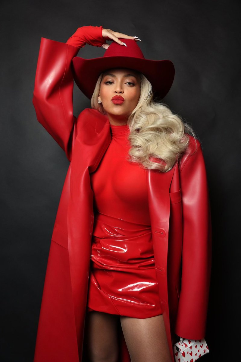 fergyonce's tweet photo. Bey has truly been feeding us https://t.co/aY5JzSo7bz