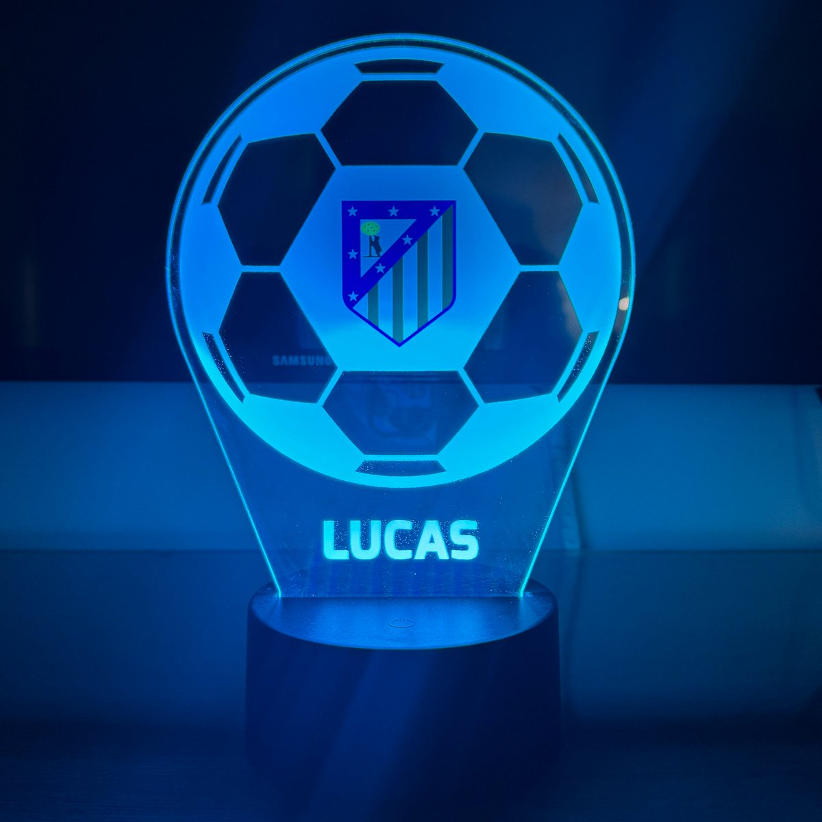 imaginaycompra's tweet photo. ¡Lámpara Balón y Escudo de Fútbol ya disponible! https://t.co/aMRjgaqIkC
