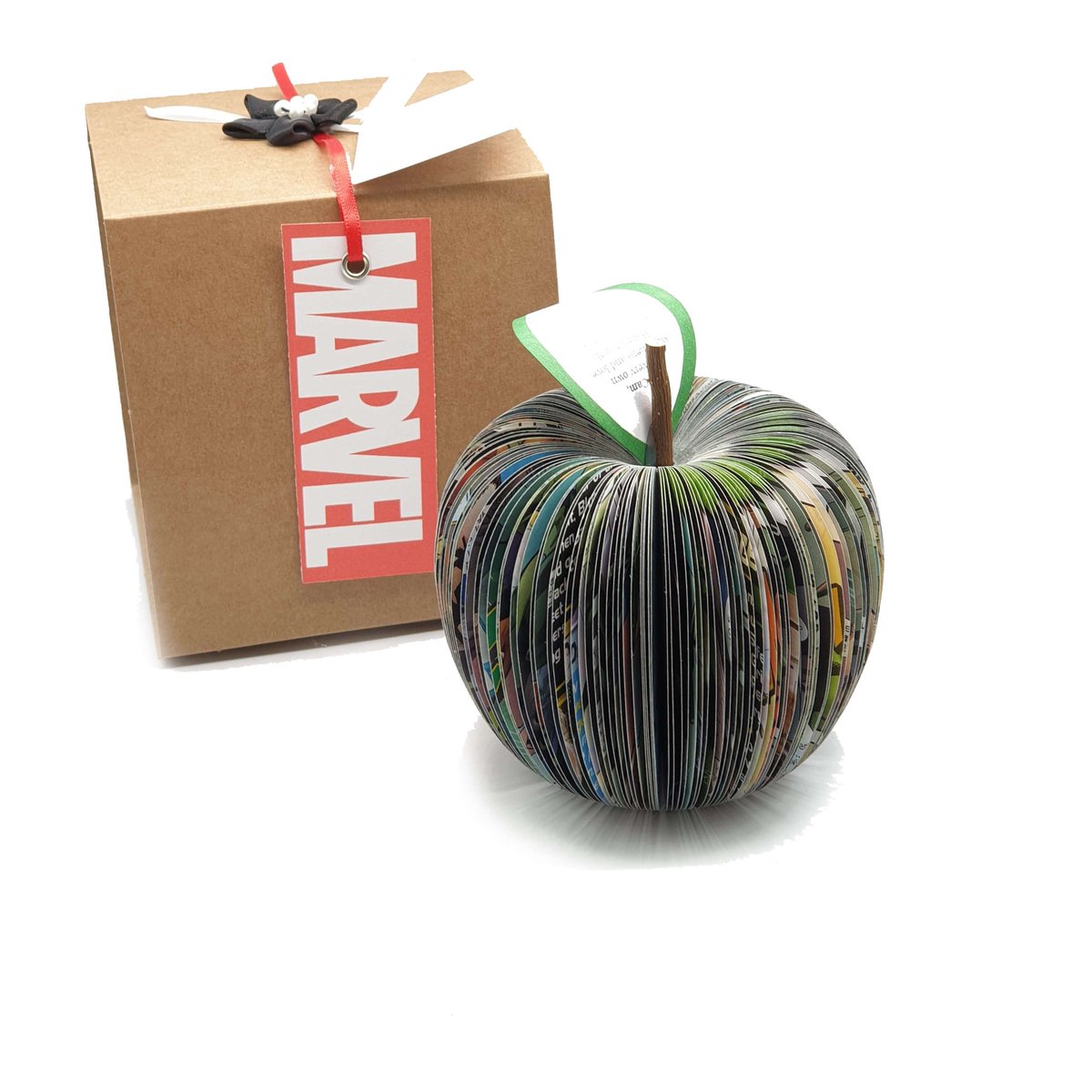 Paperappleco's tweet photo. 4th Anniversary gift for him - Superhero Gift for men - 4th wedding anniversary Gift - Comic book art - Fruit anniversary https://t.co/hyZRTrbvjC #MHHSBD #CreatonCrafts #WomaninBiz #EpiconEtsy #Handmade #SuperheroGift https://t.co/norhOufJGe