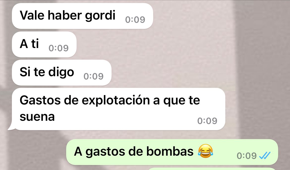 irenecs06's tweet photo. No me tomo en serio este examen 😅😂 https://t.co/PfowgnG8db