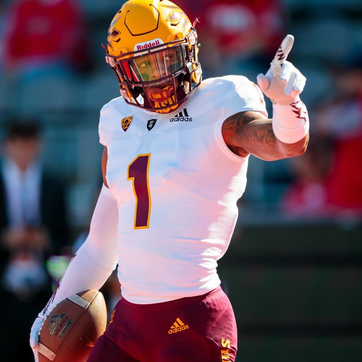 Glory to The Most High! #AGTG After an amazing conversation with @CoachBC_ and @KennyDillingham I’m beyond blessed to receive an offer from Arizona State University! @Zinn68 @BBell__ @EMitch_28 @Bullard_Coach @Jalil_Johnson21 @jacorynichols @justinallen_13 @Coach_Peterson