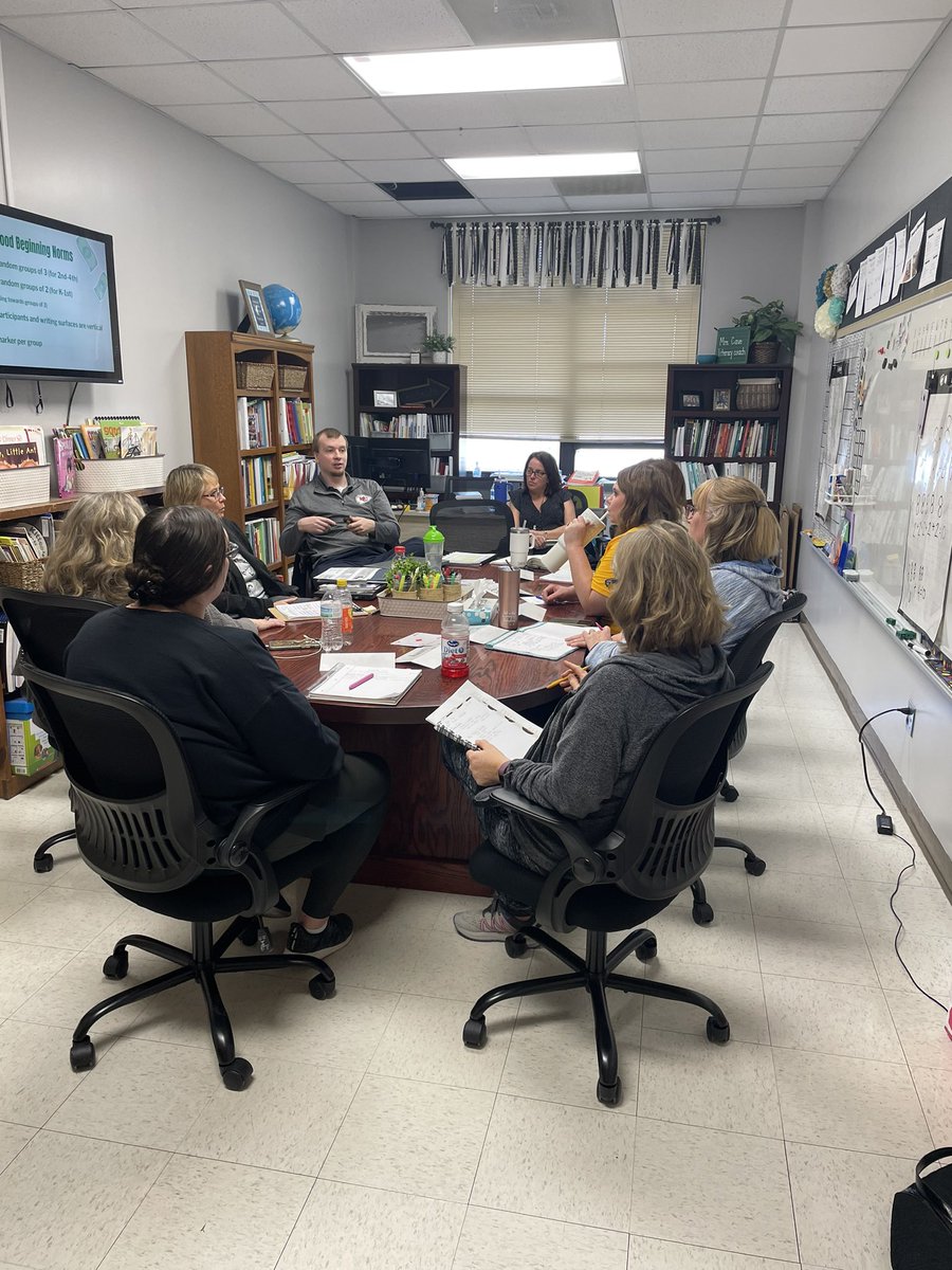 mcfatrichk's tweet photo. Thanks to @CentralRpdc for leading PD on Building Thinking Classrooms #SkylineShines https://t.co/NtL9NSvikc