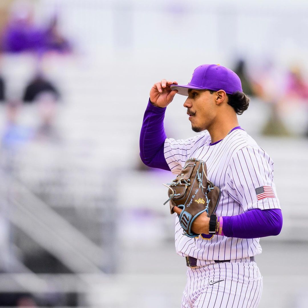 D1Baseball (@d1baseball) on Twitter photo “He’s got a chance to have a great season."
Perhaps an unknown to some, Fidel Ulloa was the biggest <a href="/LSUbaseball/">LSU Baseball</a> surprise of opening weekend, tossing 2.1 scoreless innings over two appearances.
<a href="/marketheridge/">Mark Etheridge</a> has more on the righty and the Tigers ⤵️
🔗 d1ba.se/3uFKgdR “He’s got a chance to have a great season."
Perhaps an unknown to some, Fidel Ulloa was the biggest <a href="/LSUbaseball/">LSU Baseball</a> surprise of opening weekend, tossing 2.1 scoreless innings over two appearances.
<a href="/marketheridge/">Mark Etheridge</a> has more on the righty and the Tigers ⤵️
🔗 d1ba.se/3uFKgdR