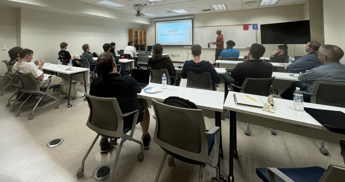 Great crowd for the first <a href="/BHMdotnet/">BHM .NET Meetup</a> of 2024 with <a href="/dataneek/">Nic Myers</a> presenting on #chatgpt for <a href="/dotnet/">.NET</a> developers!!