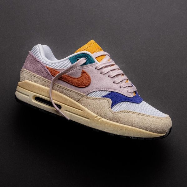 JustFreshKicks's tweet photo. Nike Air Max 1'87 PRM "Tan Lines" 🌞

https://t.co/YPUUAGpO7T https://t.co/PotVZ27JZr