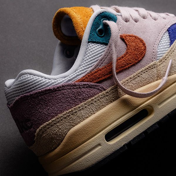 JustFreshKicks's tweet photo. Nike Air Max 1'87 PRM "Tan Lines" 🌞

https://t.co/YPUUAGpO7T https://t.co/PotVZ27JZr
