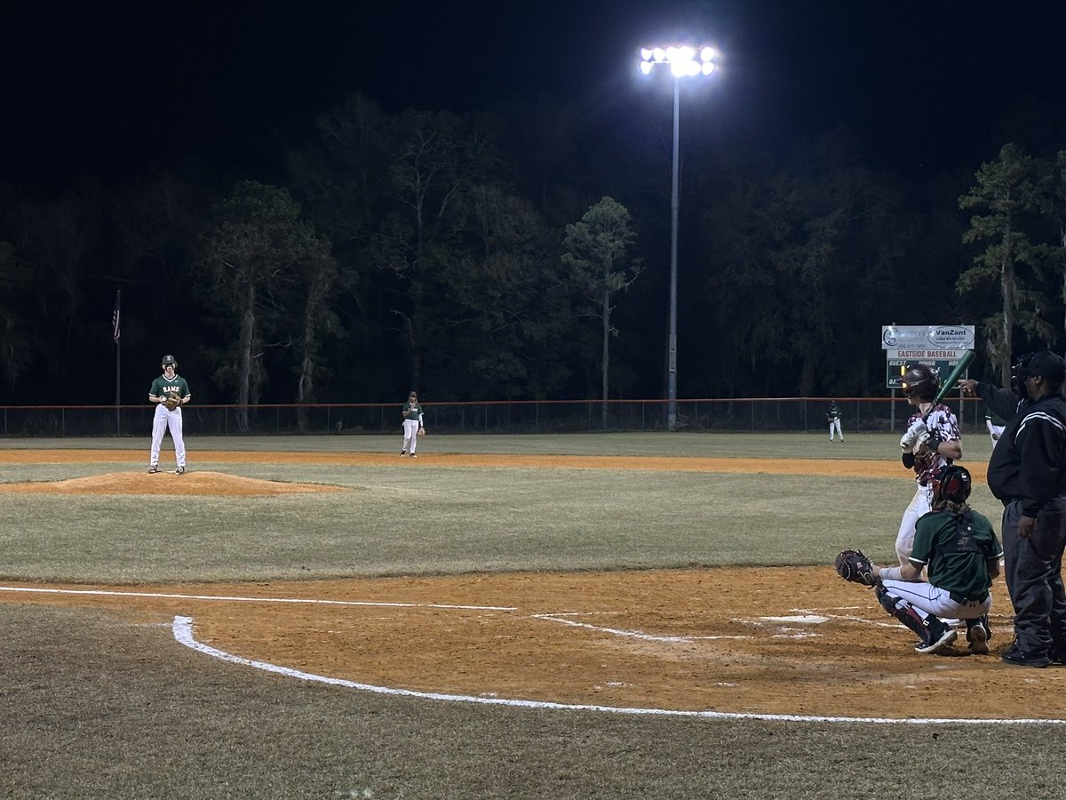 clairedean31's tweet photo. End of the 4th inning the Rams trail the Eagles 1-0. Eagles player #19 Lincoln Jones with a run. 

#Eastsidehighschool #Eastsiderams #eastside #oakhallhighschool #oakhall #oakhalleagles https://t.co/6iVqGXIojk