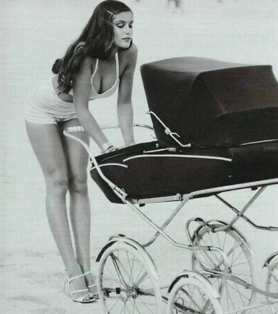 yxakirves's tweet image. laetitia casta for marie claire italia, 1995