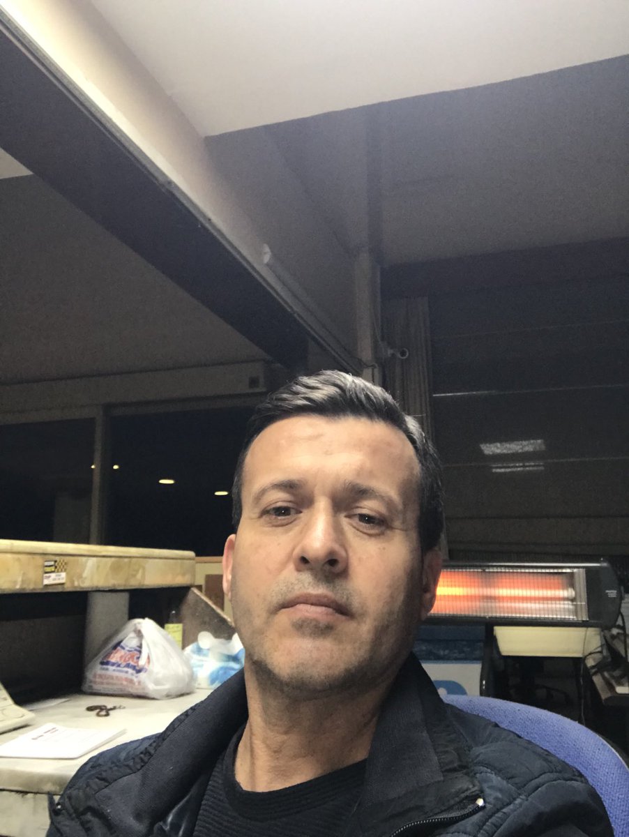 Benim gibi gece mesaisi yapan herkese kolay gelsin😁😁