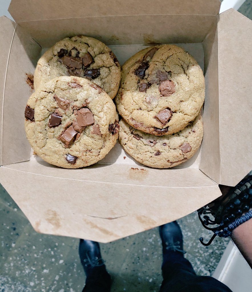Alex__1381's tweet photo. Muchísimas gracias @nikivillanueva  están deliciosas que tengas mucho éxito.

#Teamcookie https://t.co/3yruv2xLHh