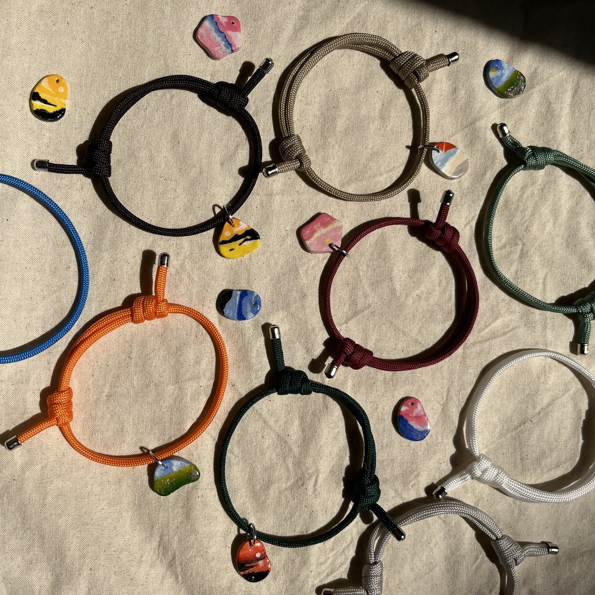 herewego_craft's tweet photo. Rop bracelet 🧶
กำไลข้อมือแบบเชือก  59.-
(ปรับขนาดได้) 
Size: free size
custom จี้เองได้ 25.-/ตัว
📍สอบถามสั่งซื้อ dm 

🛵 flash express 40.-⚡️

#พร้อมส่ง #มาอวดโฮมุ้ #สายผลิต #กำไลข้อมือ  #กำไลเชือก  #ดินปั้น #งานปั้น #เครื่องประดับ #airdryclay #clay https://t.co/kLrAsPa2OE