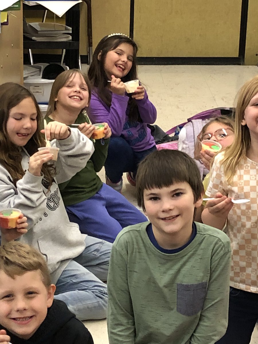 They scored one hundred 100%s on iReady and earned the ice cream party! Celebrate success! #myiReady @CurriculumAssoc #celebrateLPS @CitrusSchools