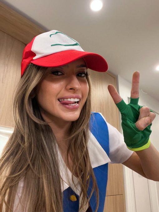 Name your starter Pok&eacute;mon Mine&rsquo;s charmander https://t.co/xnhjoX6zAJ