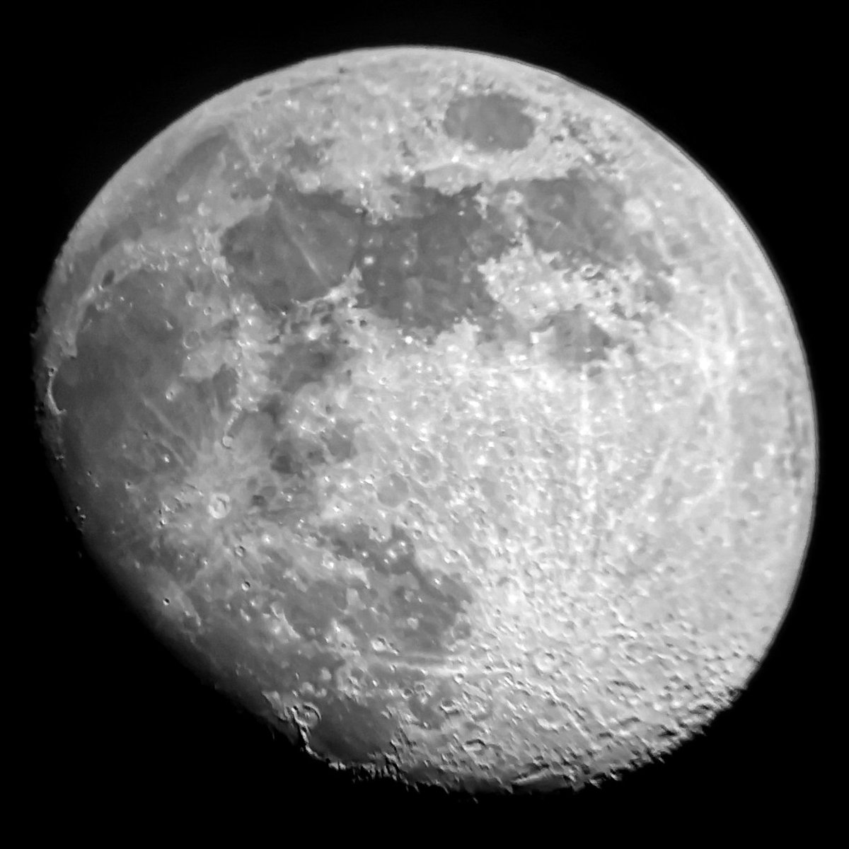 Tonight's beautiful waxing gibbous #Moon. Telescope and phonecam. #LookUp!