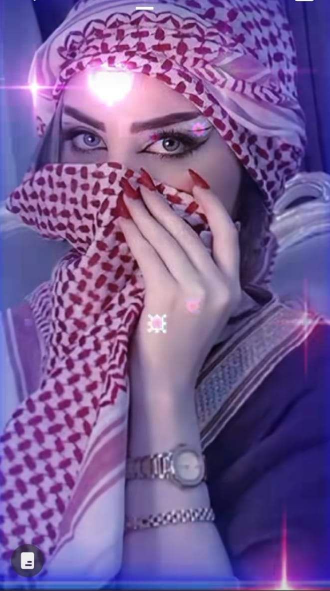 جيتك صباح الخير وعيونك انعاس 
وجيتني صباح النور وعيوني الشوق 

ذوقك ومشاعرك وحروفك إحساس
والذووق مانستغربه من أهل الذووق