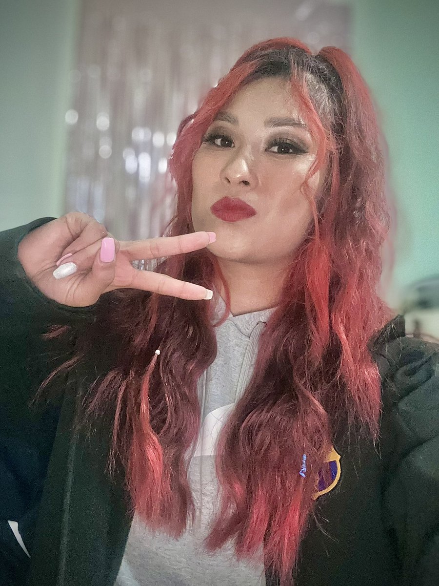 Shukaryta's tweet photo. Shukaryanos!!! Ya llego a hora si por la que extrañaban!!! 🤣😅 ahora si es oficial directo en un ratito, ahora si ya supervise que no me valla a fallar nada🥹
Pasen un ratito a hacer la cororriacion 💜 los espero 😘

https://t.co/bN8GzWNBEb https://t.co/ET26bTHSJK