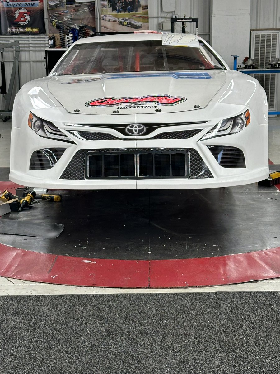 DPeebs75's tweet photo. Really happy how this one came out! Speedweeks at southern national with Ryan Joyner behind the wheel is gonna be lit!! 
#DPM #MMS #NASCAR https://t.co/BGxT0KDEyM