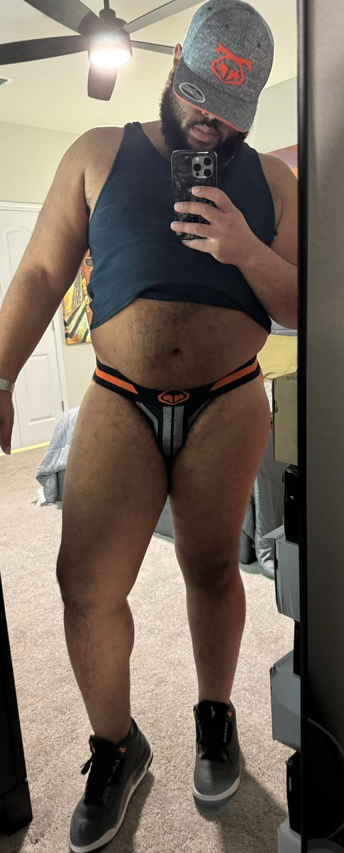 dyson_daddy's tweet photo. Bored in the house, and I’m in the house bored. 🙃 https://t.co/rFscc5LZ6v
