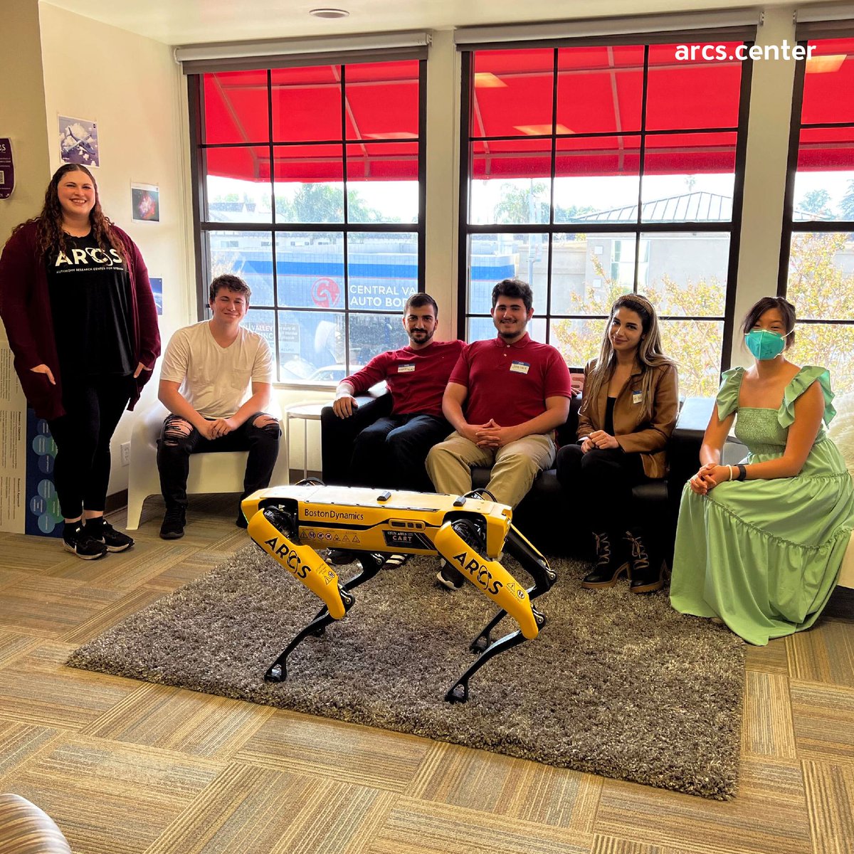 CSUN_ARCS's tweet image. Part 1: You're not seeing double, Matadors, it's also #NationalLoveYourPetDay! 🐰🐶
Visit arcs.center to learn about the Center and what our students do.🚀
#bostondynamics #NationalLoveYourPetDay