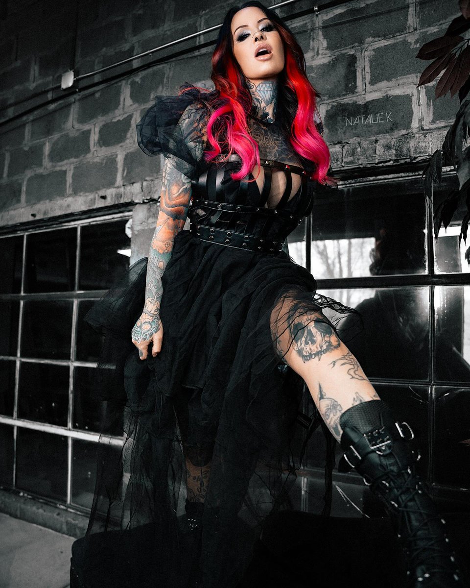 Disturbia Clothing on X: 𝕮𝖍𝖆𝖔𝖘 𝖈𝖆𝖑𝖑𝖎𝖓𝖌 🖤  t.coFxFqdF17aY @missamberjohnson wears the Chaos Gown and Ripper  Harness Photographer: @nataliekartistry Hair: @itsb.ritneyy Studio:  @m3studiosomaha #disturbiaclothing #gothic #gothfashion ...