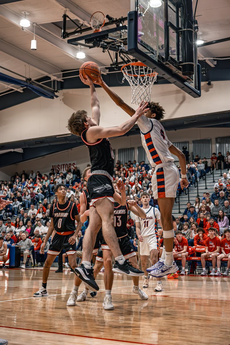 MoneyHeistVis's tweet image. 6'9 Forward @enterespo_  of Red Land High School Basketball