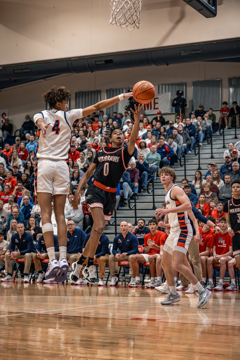 MoneyHeistVis's tweet image. 6'9 Forward @enterespo_  of Red Land High School Basketball