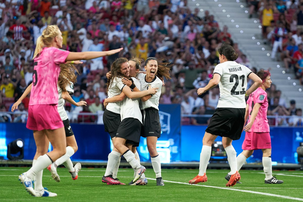 thehmir's tweet photo. @PIOFCFemenil 🐐 https://t.co/X5GqT9G2Jz