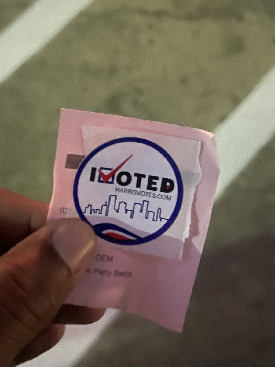 DrCrowder_CFISD's tweet photo. 6:59:57 pm. Made it in, with seconds to spare…No lines… no lies. #YourVoteYourVoice #YourCivicDuty #BeTheDifference #CFISDVotes #TCWWVotes https://t.co/wT9vPoEcLy