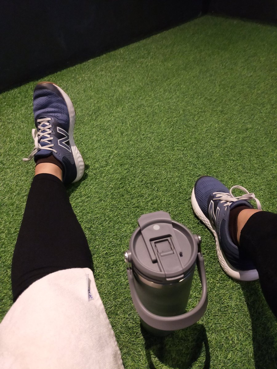 d_choiriah's tweet photo. Sakit badan lagi, sakit paha lagi, merah2 di pundak lagi, tapi aku sukaaaa 🤣
Kuatkuat ya badan 💪 https://t.co/Jnwp7VmThJ