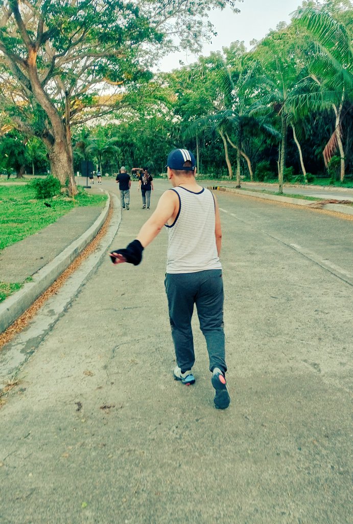 nator8000's tweet photo. You and I #joggingtime https://t.co/wsa93o91Mb