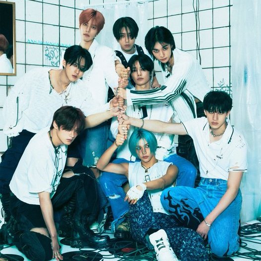 chartdata's tweet photo. .@Stray_Kids join @BTS_twt as the only Korean acts in history with multiple @RIAA Gold certified albums. https://t.co/cqNfJbvP5e