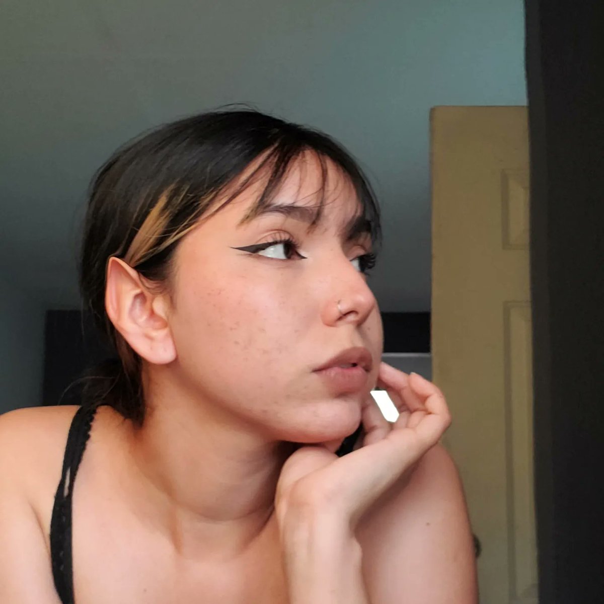 deathcantnever's tweet photo. Si tus orejas son grandes editalas pa que se terminen viendo chidas como las orejas de Link!

 Hoy habrá directo mas temprano de lo usual plebes  👉🏻👈🏻 https://t.co/kgCBkICFvw