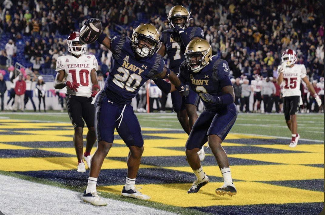 #AGTG After a great conversation with @CoachLaurendine I am blessed to receive my 5th Division One Offer from Navy @NavyFB @Drew_Cronic @_CoachNew