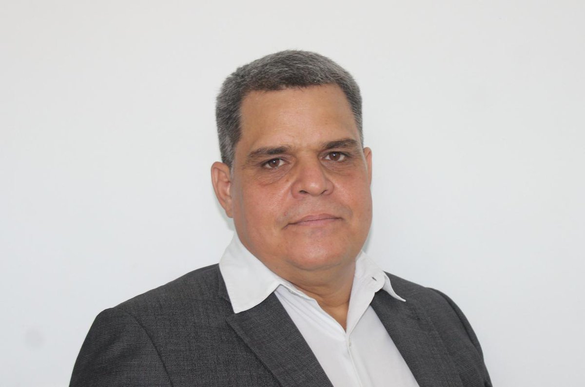 Llegue las felicitaciones desde #SanctiSpíritusEnMarcha 🇨🇺
ELEGIDO NUEVO PRIMER SECRETARIO EN EL COMITÉ PROVINCIAL DEL PARTIDO EN CIENFUEGOS
<a href="/DiazCanelB/">Miguel Díaz-Canel Bermúdez</a>
<a href="/DrRobertoMOjeda/">Dr. Roberto Morales Ojeda</a> <a href="/MEspirituana/">@MariposaEspirituana</a>