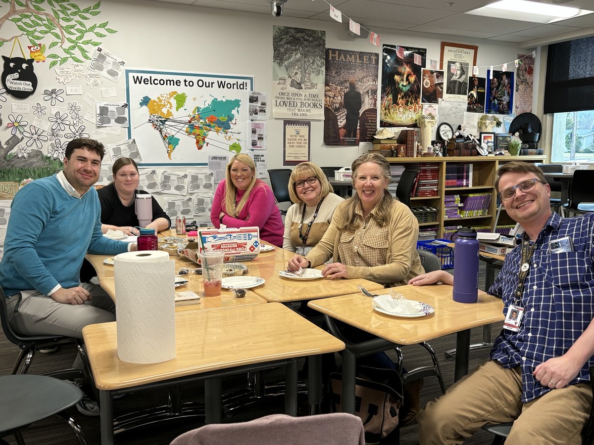 CarlyMaloney8's tweet image. What brings ELA, math, &amp;amp; social studies teachers together in one room to share best practice? Teacher-led professional development. These incredible Utah teachers engaged in &amp;amp; debriefed a cross-curricular observation round. #teachinDavis #teacherleadership #leadfromtheclassroom