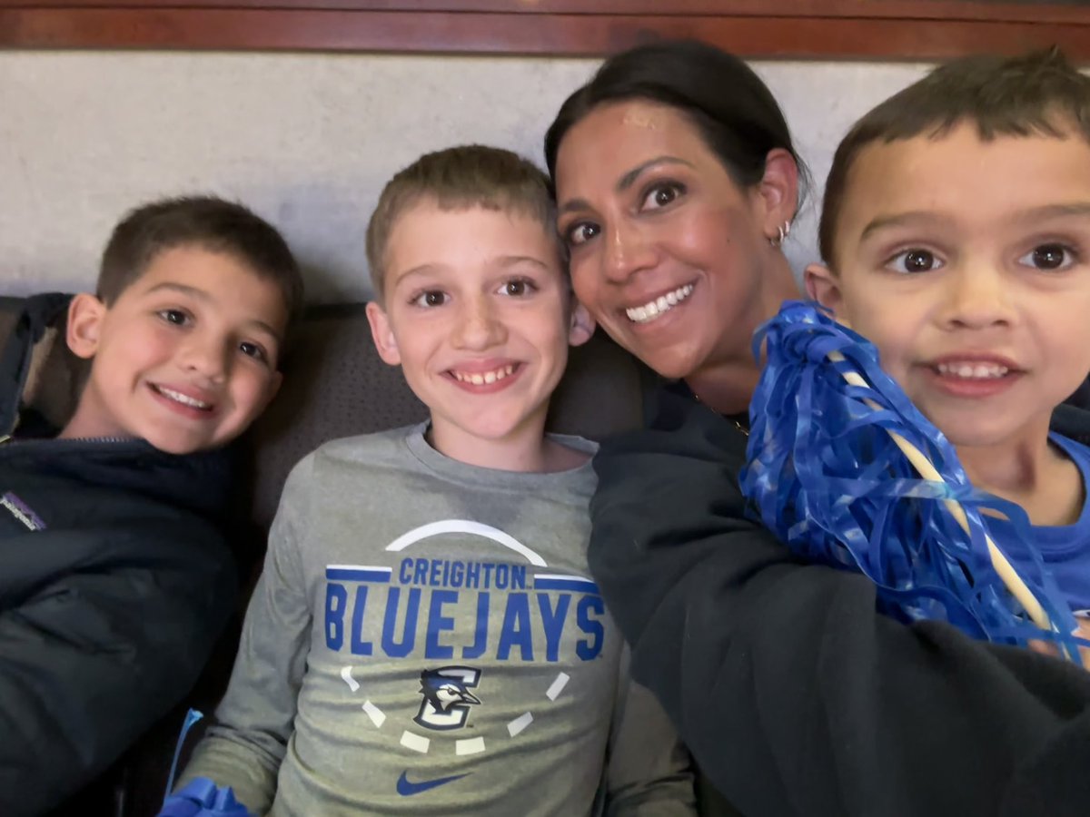 StephPoots's tweet photo. #GoJays  💙💙💙💙 https://t.co/oEvqqjIADS