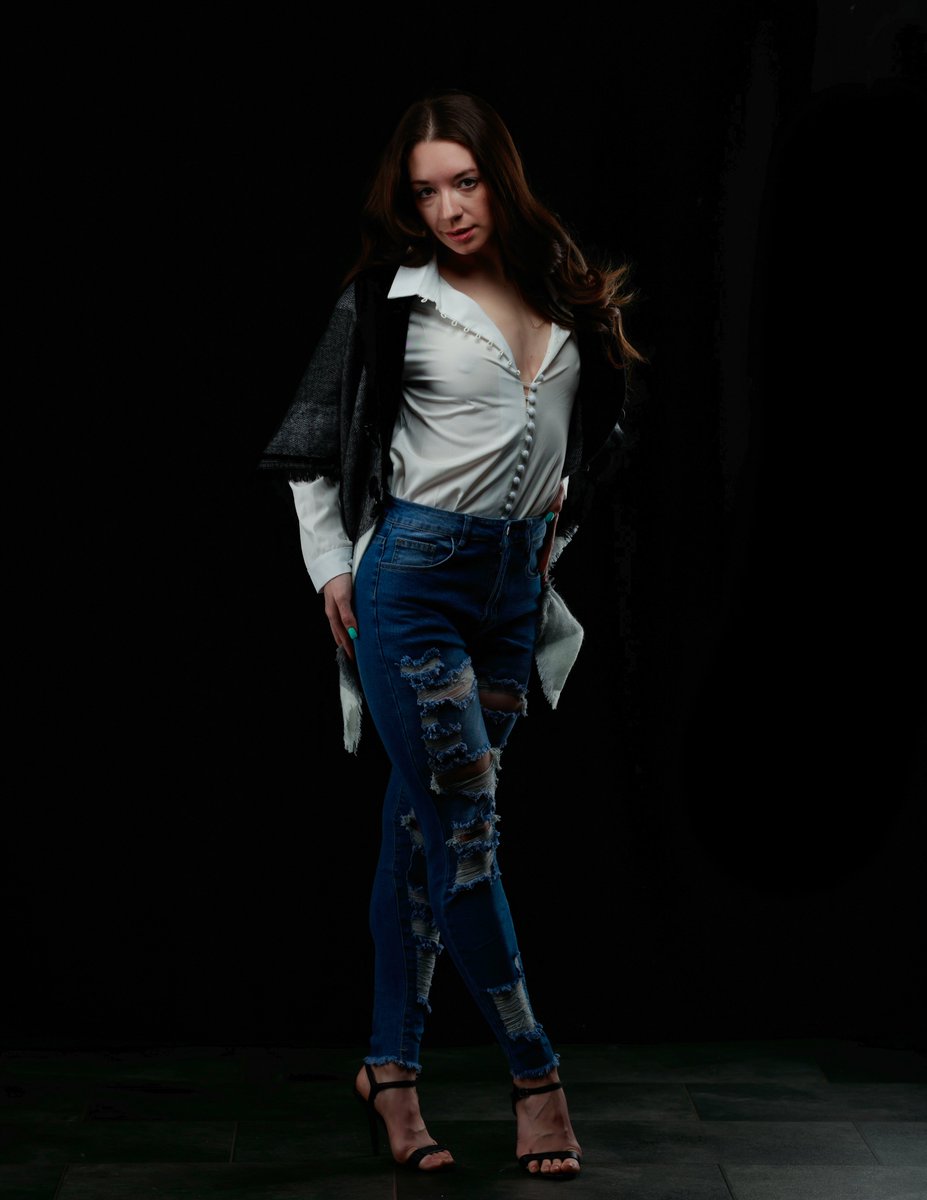 ClassyGlamour1's tweet photo. Model: Maid Silky
#model #models #modellife #photomodel #photosession #photoshooting #topliketagsmodel #modelphotography #beauty #pretty #beautiful #modelshoot #modelife #modelpose #modelsearch #newface #shooting #photography #picoftheday https://t.co/qhFOCFLDrc