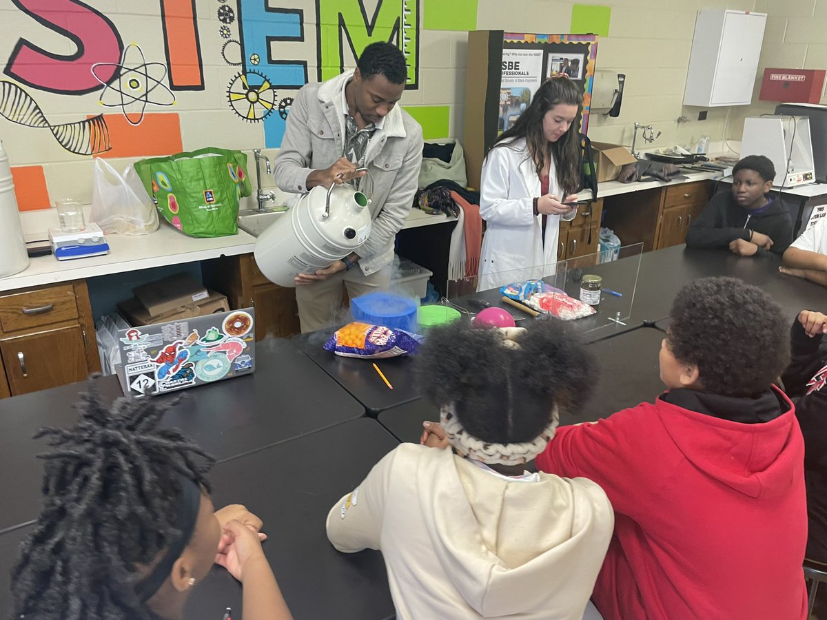 Wellcome Middle tweet media