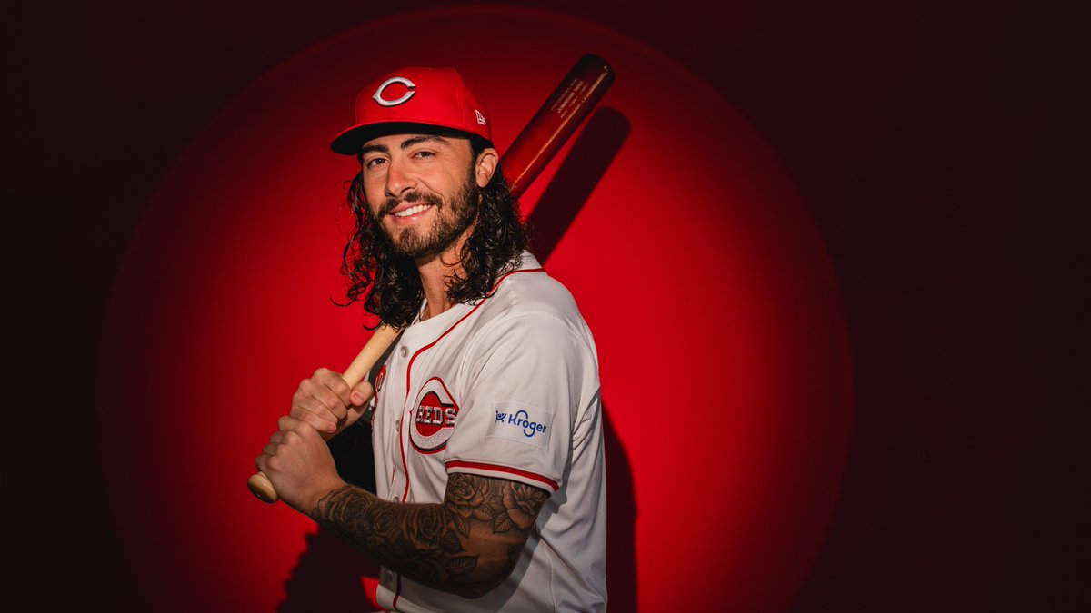 Reds's tweet photo. Lights. Camera. Photo Day. https://t.co/fJROA6kVBG