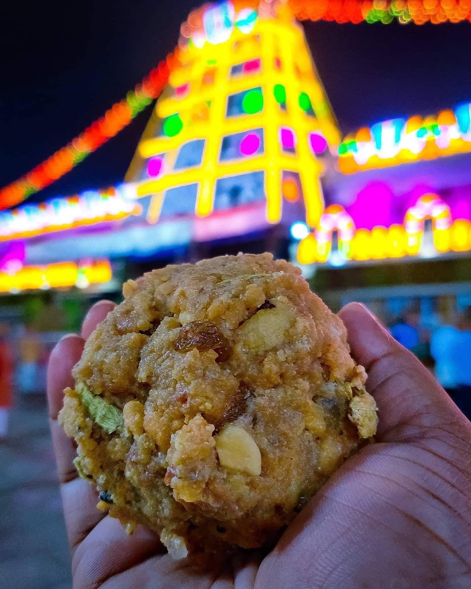 10 Divya Prasadam of our Sanatan Mandirs

1. Tirupati Balaji Laddu