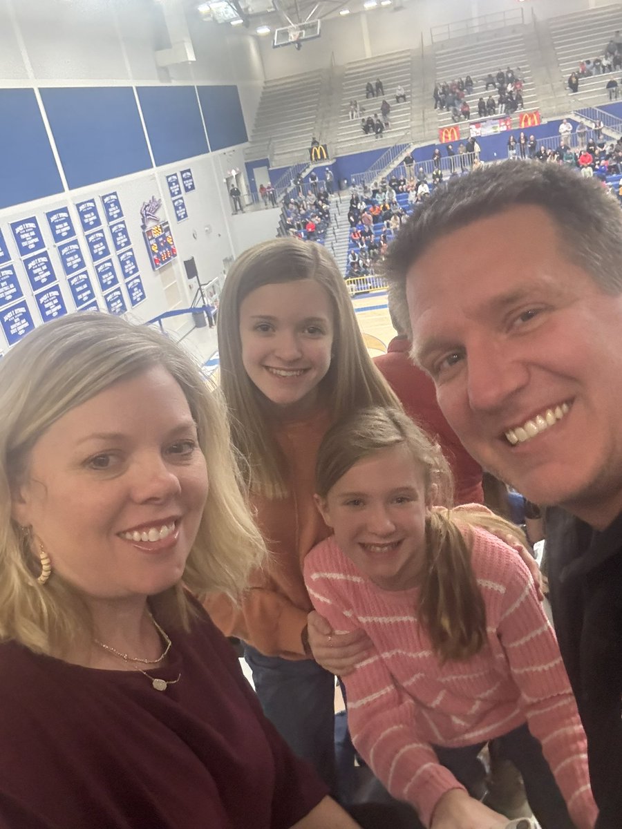 cassi_buys's tweet photo. ✅ Round 3 of the playoffs brought the Rebels a WIN!
💙Loved cheering on the good guys tonight! ❤️🏀 #UpperStateBound https://t.co/G4ZMdlxYsX