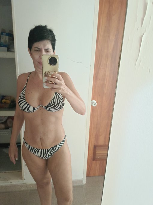 Siguenos por nuestro grupo de telegram maturecoupleve https://t.co/omw4vufYY0<a href="/tag/xhamster"class="tags"><span>#xhamster</span></a>