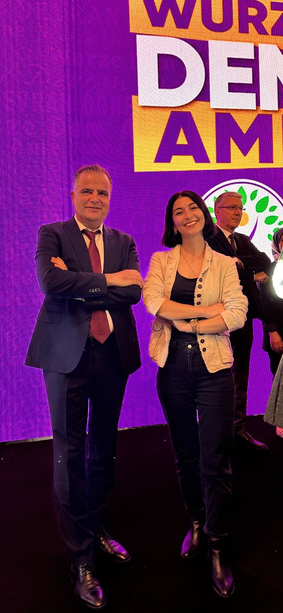 Defalarca kazandık,defalarca başardık!Kepez’i de kazanacağız,yine başaracağız!Kendimizi,kentimizi hep birlikte yönetmek için geçmişin deneyimleri ve geleceğe olan inancımızla geliyoruz!Benim ve Gülistan Narçin arkadaşımın Belediye Eş başkanlığı adaylığı Kepez’e hayırlı olsun.