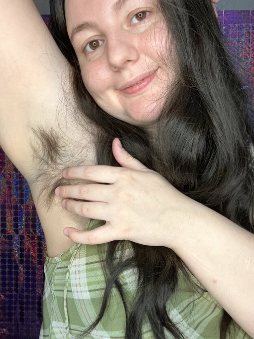 Should I shave or leave my hairy bush armpits? 🌳 https://t.co/D5K7iK9E5A